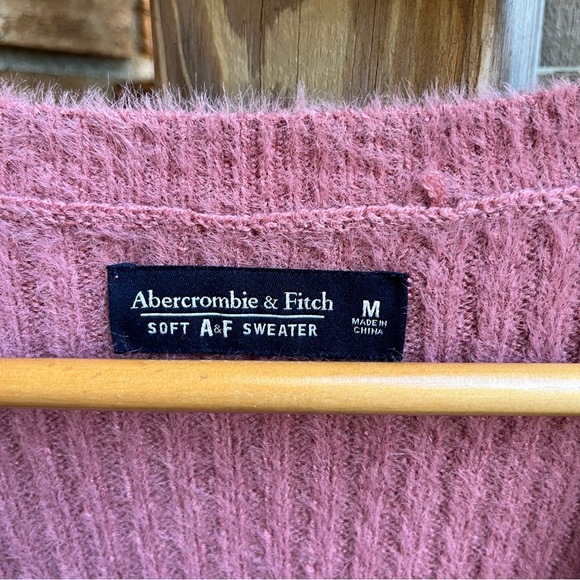 Abercrombie & Fitch Dusty Rose Cardigan - Picture 2 of 4